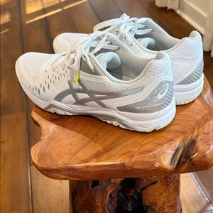 Asics Light Gray and White pickleball Sneakers